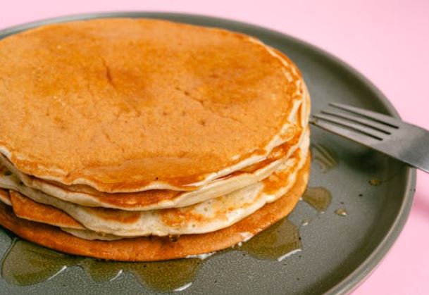 Desayuno con orden de HotCakes